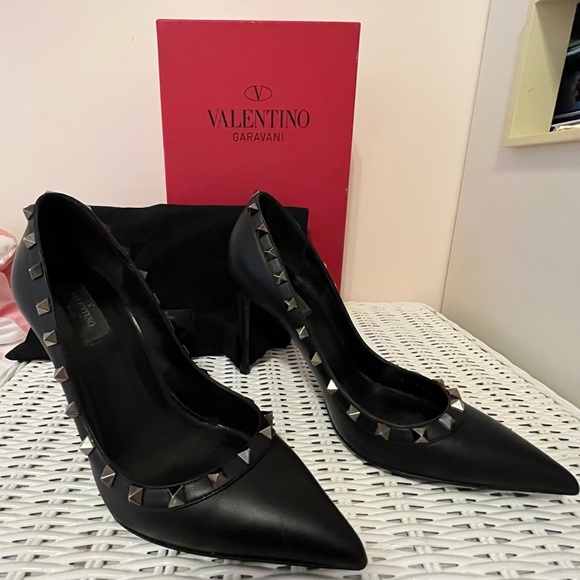 Valentino Rockstud Heels 39 - Picture 2 of 9